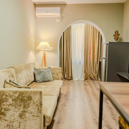 Bejart Apartment 4 ティラナ エクステリア 写真