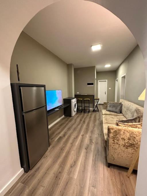 Bejart Apartment 4 ティラナ エクステリア 写真